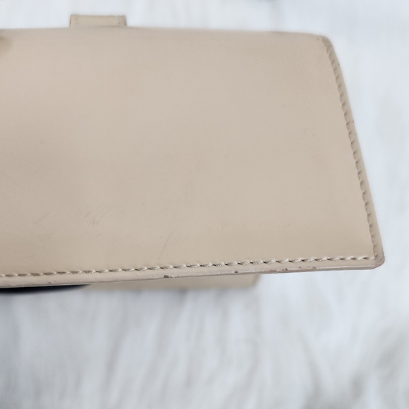 Auth Gucci Compact WalletBy Tom Ford - Picture 15 of 16